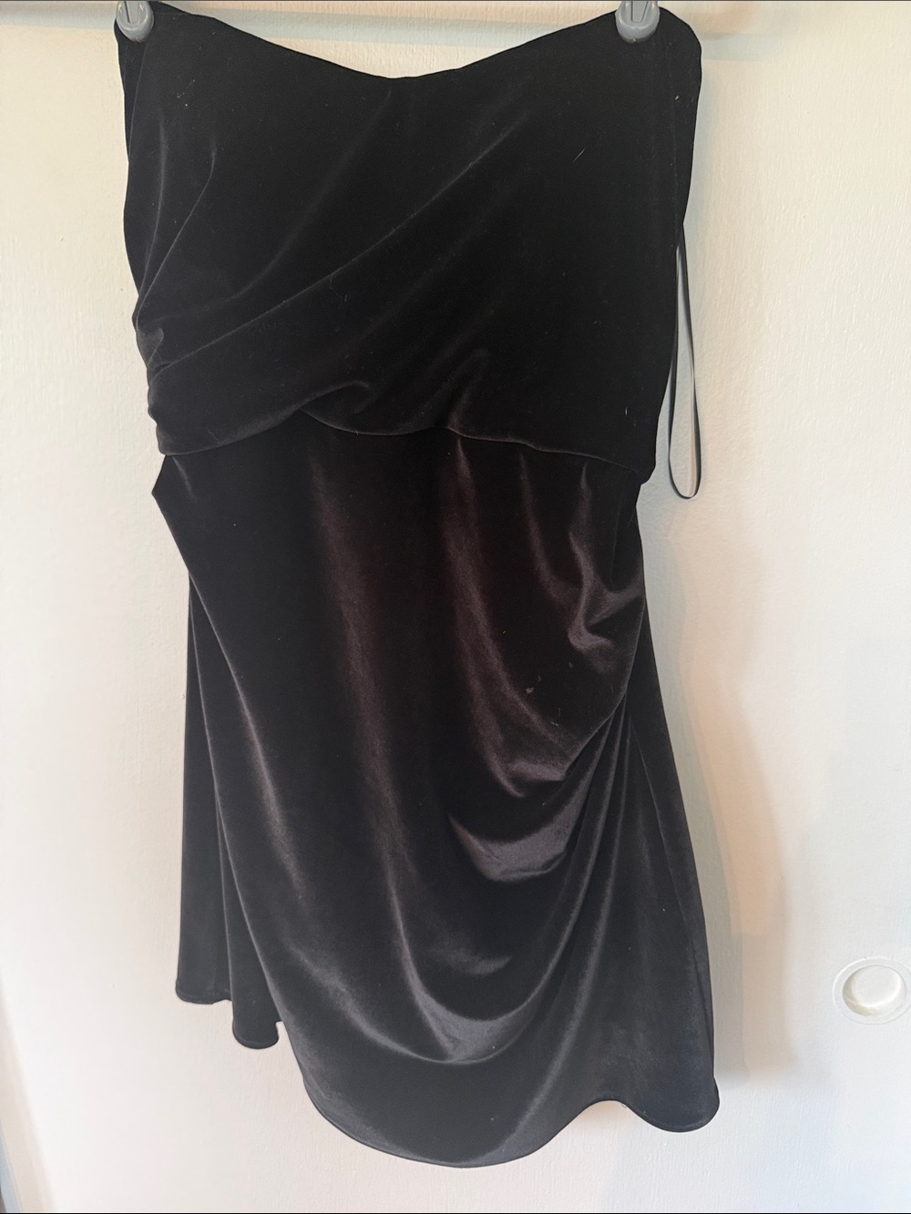 The Bar Black Dion Velvet Strapless Mini Dress Size 4